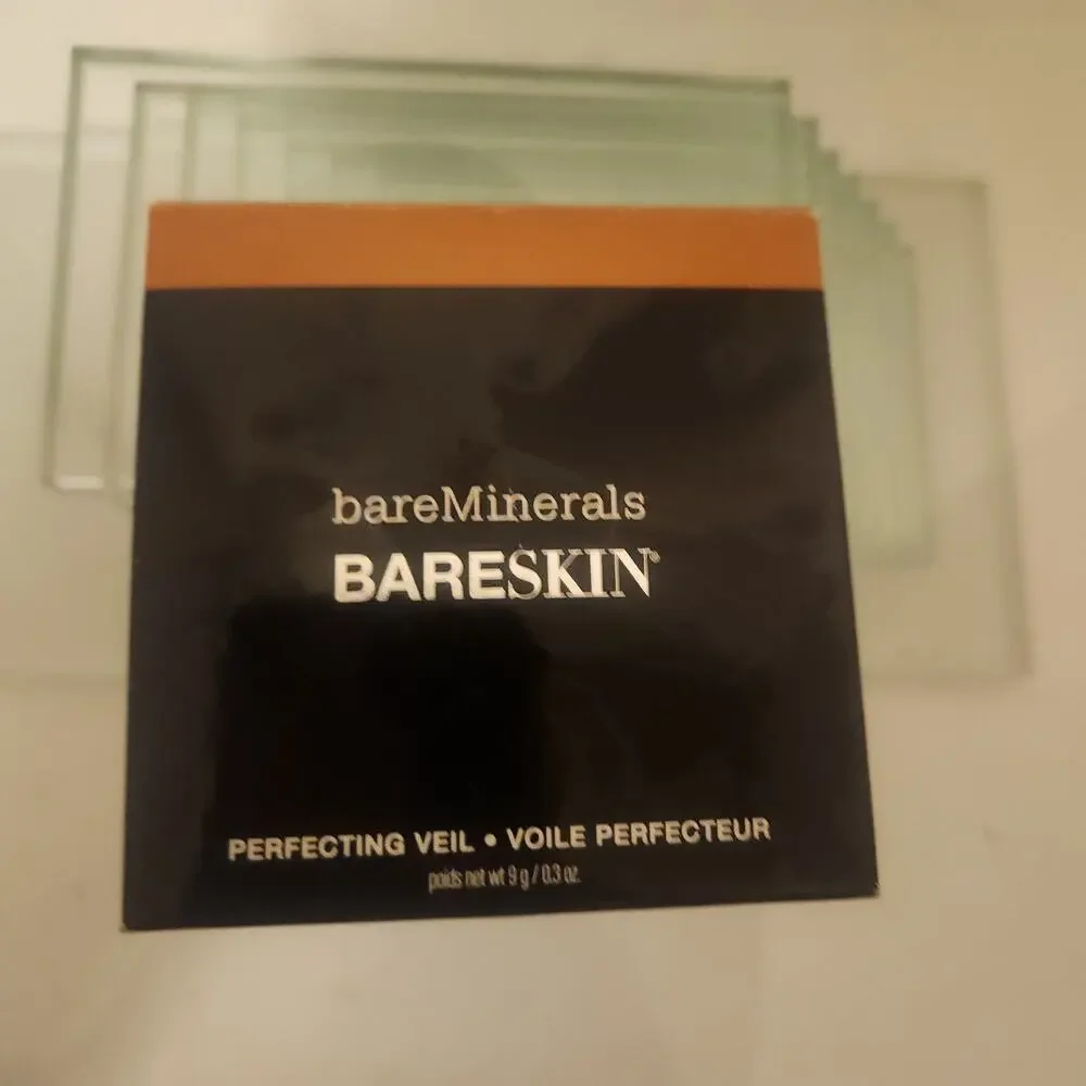 NIP Bares Minerals Perfecting Veil Dark to Tan